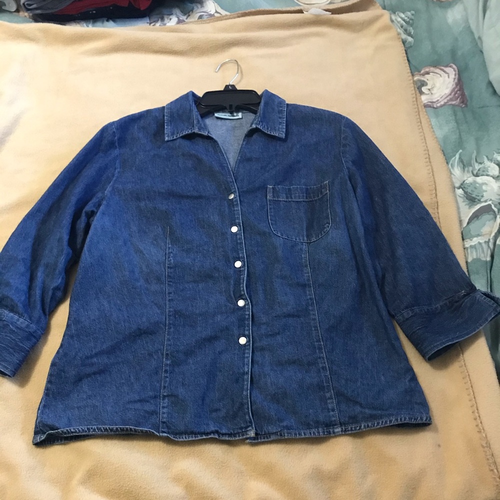 Women’s size small Denim shirt/jacket